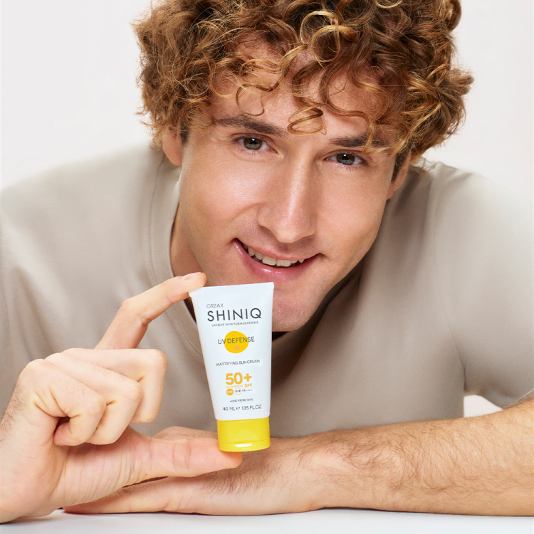 Akne Karşıtı G&uuml;neş Koruyucu SPF50 +