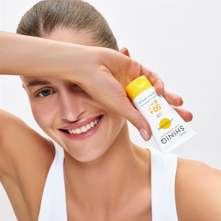 Normal ve Karma Ciltler i&ccedil;in Renkli G&uuml;neş Koruyucu SPF50 +
