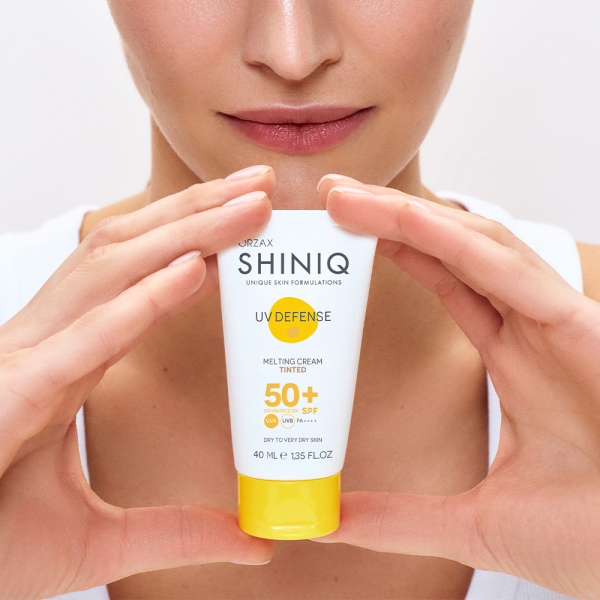 Kuru Ciltler için Renkli Güneş Koruyucu SPF 50+